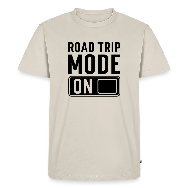 Maquette de T-shirt Premium bio Homme « Mode Road Trip Activé » à personnaliser