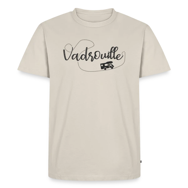 Maquette de T-shirt Premium bio Homme « Humour Camping-Car en Vadrouille: Le Pilote Retraité » à personnaliser
