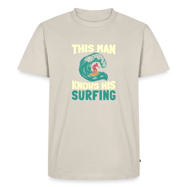 Maquette de T-shirt Premium bio Homme « Surfeur | Roi des Vagues » à personnaliser