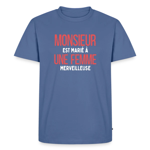 Maquette de T-shirt Premium bio Homme « Monsieur est Marié à une Femme Merveilleuse - Humour Mariage » à personnaliser