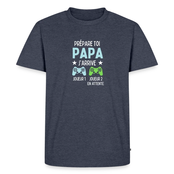 Maquette de T-shirt Premium bio Homme « Futur Papa Gamer - Annonce Grossesse Humour » à personnaliser