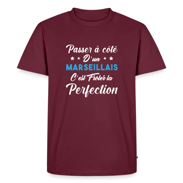 Maquette de T-shirt Premium bio Homme « Marseillais Fier et Parfait » à personnaliser