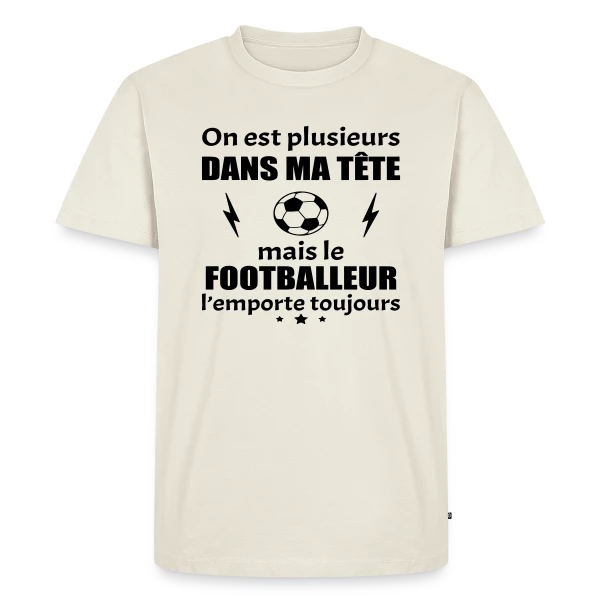 Maquette de T-shirt Premium bio Homme « On Est Plusieurs Dans Ma Tête : Footballeur » à personnaliser