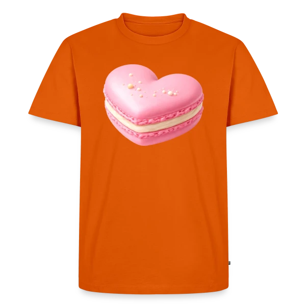 Maquette de T-shirt Premium bio Homme « Macaron Cœur - Déclaration Gourmande » à personnaliser