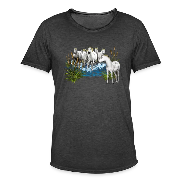 Chevaux Camarguais : L'Esprit Sauvage de la Camargue sur T-shirt vintage Homme